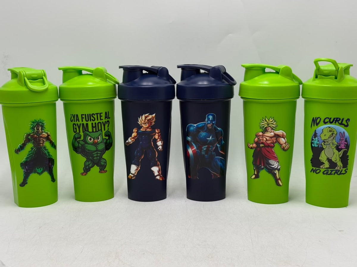 Shakers verdes 700 ml con diseños variados